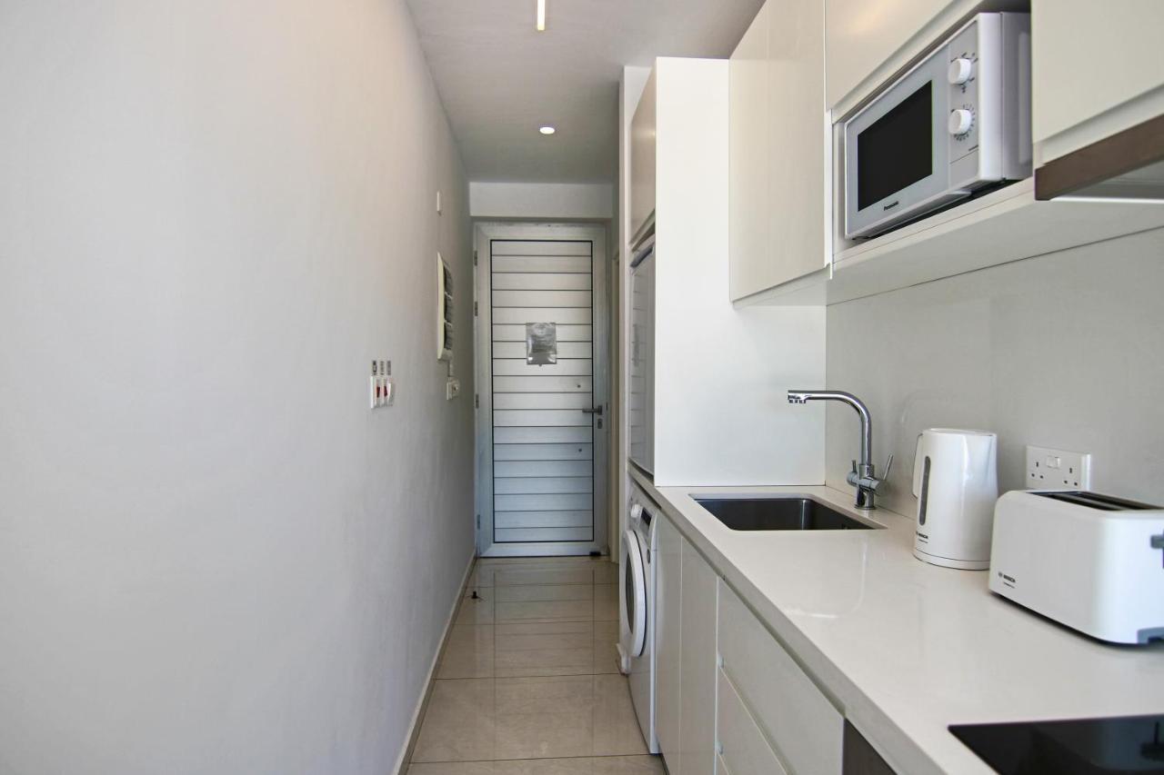 파포스 Phaedrus Living - Seaside Luxury Flat Harbour 104 아파트 외부 사진